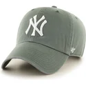 casquette-courbee-verte-fonce-new-york-yankees-mlb-clean-up-47-brand