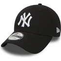 cappellino-visiera-curva-nero-regolabile-9forty-essential-di-new-york-yankees-mlb-di-new-era