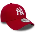 cappellino-visiera-curva-rosso-regolabile-9forty-essential-di-new-york-yankees-mlb-di-new-era