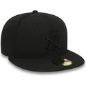 cappellino-visiera-piatta-nero-aderente-59fifty-black-on-black-di-new-york-yankees-mlb-di-new-era