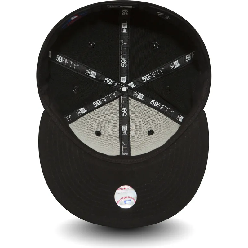 petten-plat-zwart-aangepast-59fifty-black-on-black-van-new-york-yankees-mlb-van-new-era