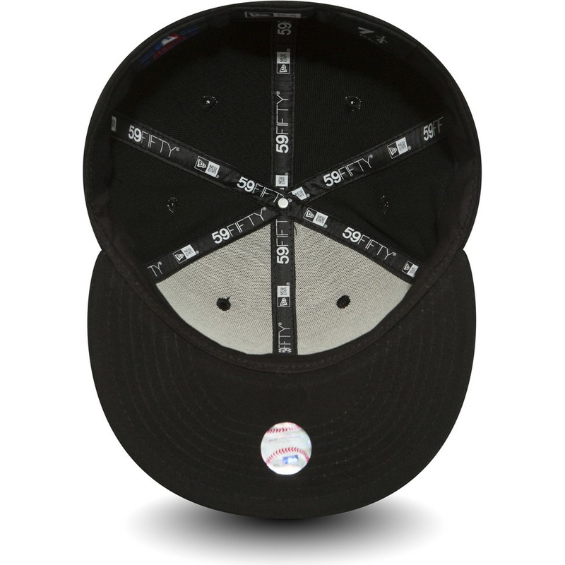 New Era 59Fifty Black on Black New York Yankees Logo fitted hat 