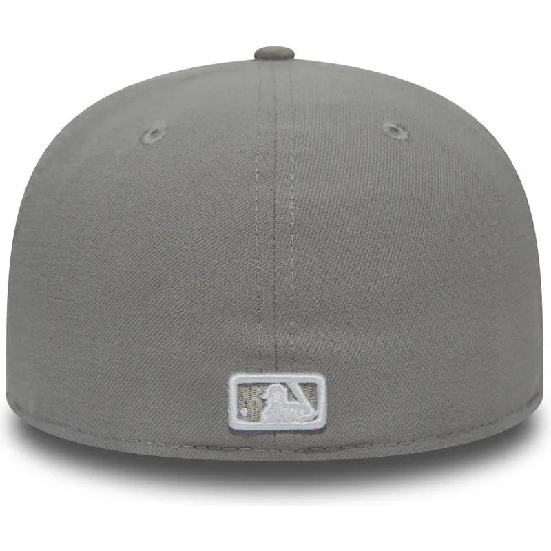 petten-plat-grijs-aangepast-59fifty-essential-van-new-york-yankees-mlb-van-new-era