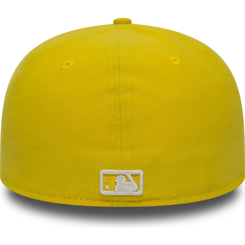 petten-plat-geel-aangepast-59fifty-essential-van-new-york-yankees-mlb-van-new-era