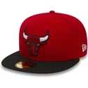 cappellino-visiera-piatta-rosso-aderente-59fifty-essential-di-chicago-bulls-nba-di-new-era