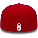 cappellino-visiera-piatta-rosso-aderente-59fifty-essential-di-chicago-bulls-nba-di-new-era