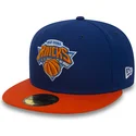 cappellino-visiera-piatta-blu-aderente-59fifty-essential-di-new-york-knicks-nba-di-new-era