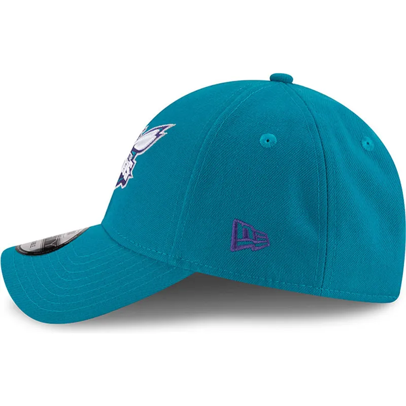 petten-gebogen-blauw-verstelbaar-9forty-the-league-van-charlotte-hornets-nba-van-new-era