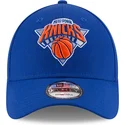 cappellino-visiera-curva-blu-regolabile-9forty-the-league-di-new-york-knicks-nba-di-new-era