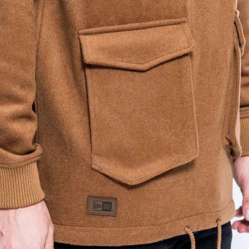 sweater-met-capuchon-bruin-pullover-hoody-premium-classics-van-new-era sweater-met-capuchon-bruin-pullover-hoody-premium-classics-van-new-era