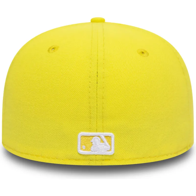 petten-plat-geel-aangepast-59fifty-essential-van-new-york-yankees-mlb-van-new-era