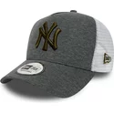new-era-brown-logo-9forty-essential-jersey-new-york-yankees-mlb-grey-trucker-hat