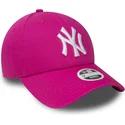 justerbar-lyserod-kurvet-kasket-9forty-essential-fra-new-york-yankees-mlb-fra-new-era