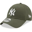 zielona-regulowana-czapka-z-zakrzywionym-daszkiem-9forty-league-essential-new-york-yankees-mlb-od-new-era