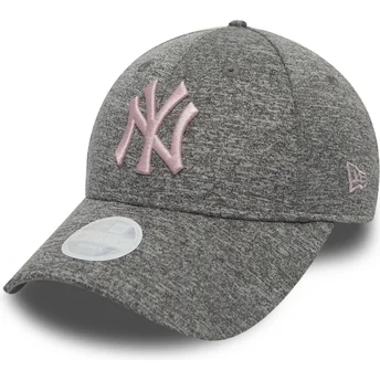 Petten gebogen grijs verstelbare band rosa 9FORTY Tech Jersey van New York Yankees MLB van New Era