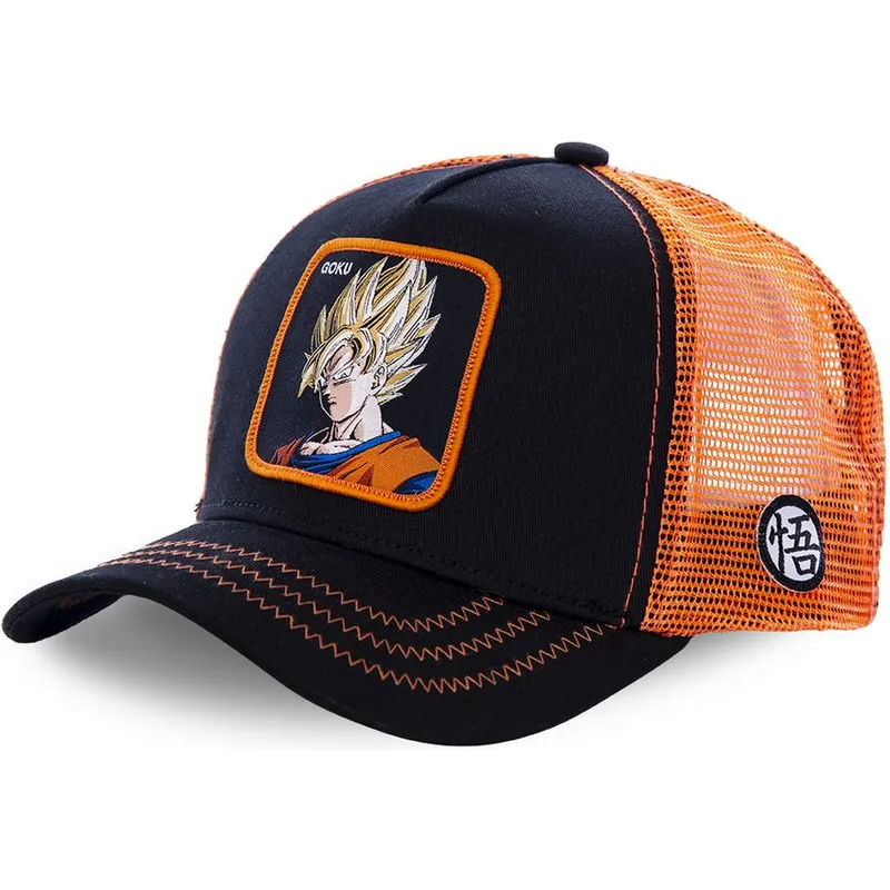 schwarze-und-orangefarbene-trucker-kappe-fur-kinder-son-goku-super-saiyan-kidgo3-dragon-ball-von-capslab
