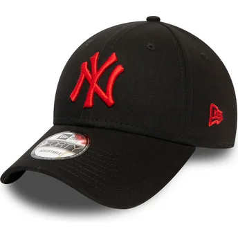 Casquette courbée noire ajustable avec logo rouge 9FORTY League Essential New York Yankees MLB New Era