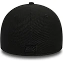 casquette-courbee-noire-ajustee-avec-logo-noir-39thirty-diamond-era-new-york-yankees-mlb-new-era