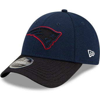New Era Curved Brim 9FORTY Stretch Snap Sideline Road New England Patriots NFL Navy Blue and Black Snapback Cap