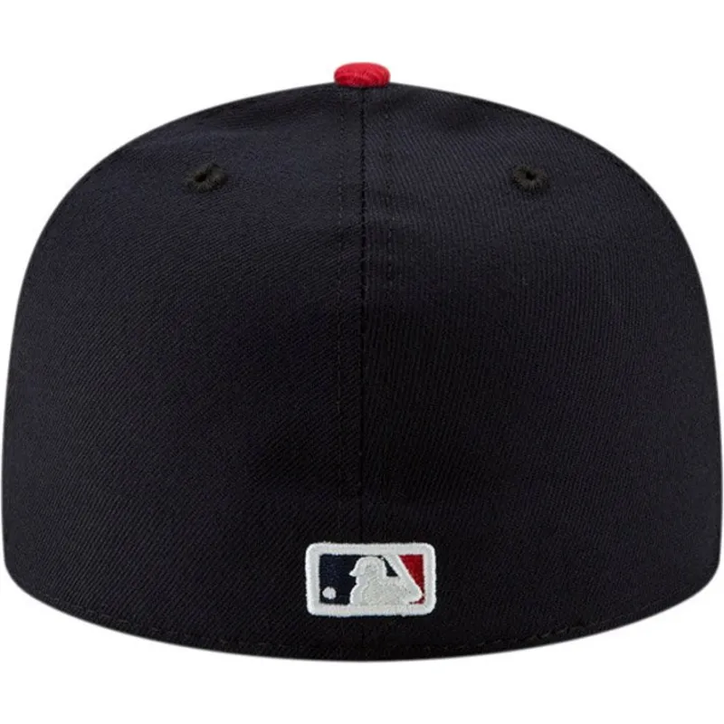 flad-kasket-marinebla-og-rod-justeret-59fifty-ac-perf-fra-atlanta-braves-mlb-fra-new-era