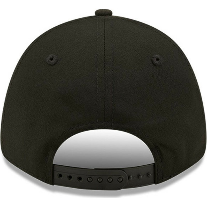 new-era-curved-brim-9forty-black-base-chicago-bulls-nba-black-snapback-cap