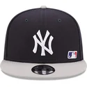 casquette-plate-bleue-marine-et-grise-snapback-9fifty-team-arch-new-york-yankees-mlb-new-era