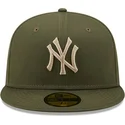 cappellino-piatto-verde-aderente-59fifty-league-essential-dei-new-york-yankees-mlb-di-new-era