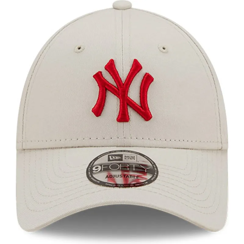 petten-gebogen-beige-verstelbare-band-9forty-league-essential-van-new-york-yankees-mlb-van-new-era