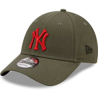 Gorra curva verde ajustable con logo rojo 9FORTY Stadium Food de New York Yankees MLB de New Era