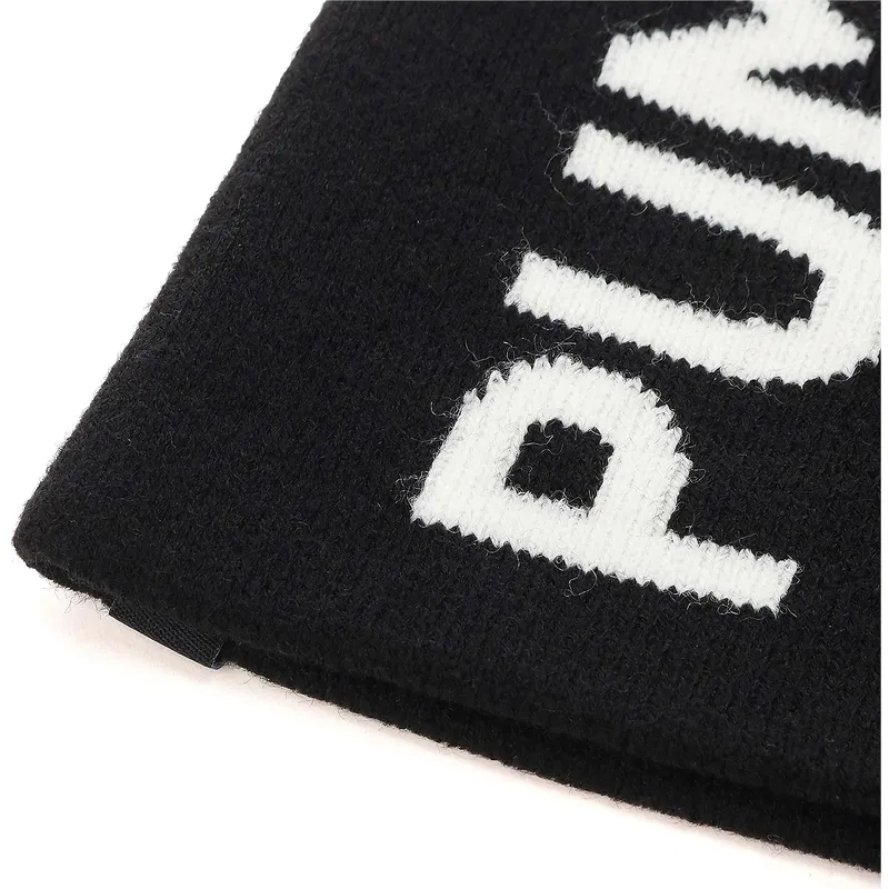 mutsen-zwart-essential-classic-van-puma