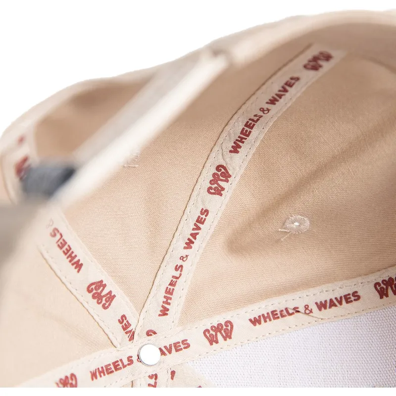 petten-plat-beige-snapback-van-wheels-and-waves