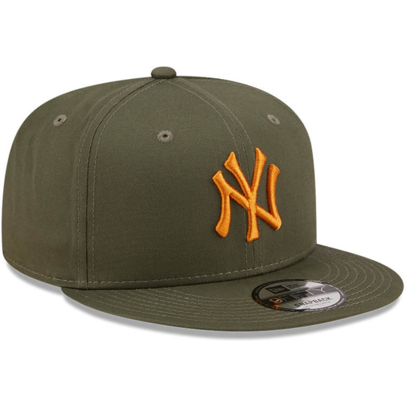 new-era-flat-brim-orange-logo-9fifty-league-essential-new-york-yankees-mlb-green-snapback-cap