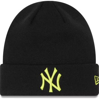 Gorro negro con logo verde League Essential Cuff de New York Yankees MLB de New Era