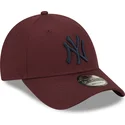 casquette-courbee-grenat-ajustable-avec-logo-bleu-marine-9forty-league-essential-new-york-yankees-mlb-new-era