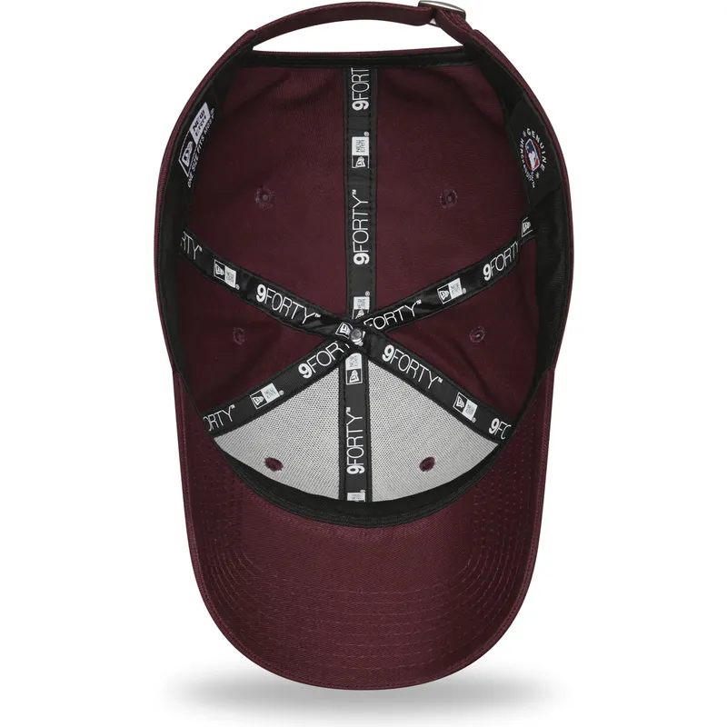 casquette-courbee-grenat-ajustable-avec-logo-bleu-marine-9forty-league-essential-new-york-yankees-mlb-new-era