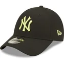 casquette-courbee-noire-ajustable-avec-logo-vert-9forty-league-essential-new-york-yankees-mlb-new-era