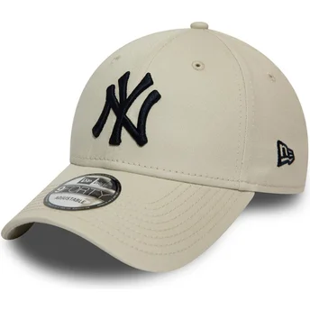 Beige verstellbare Curved Cap mit schwarzem Logo 9FORTY League Essential der New York Yankees MLB von New Era