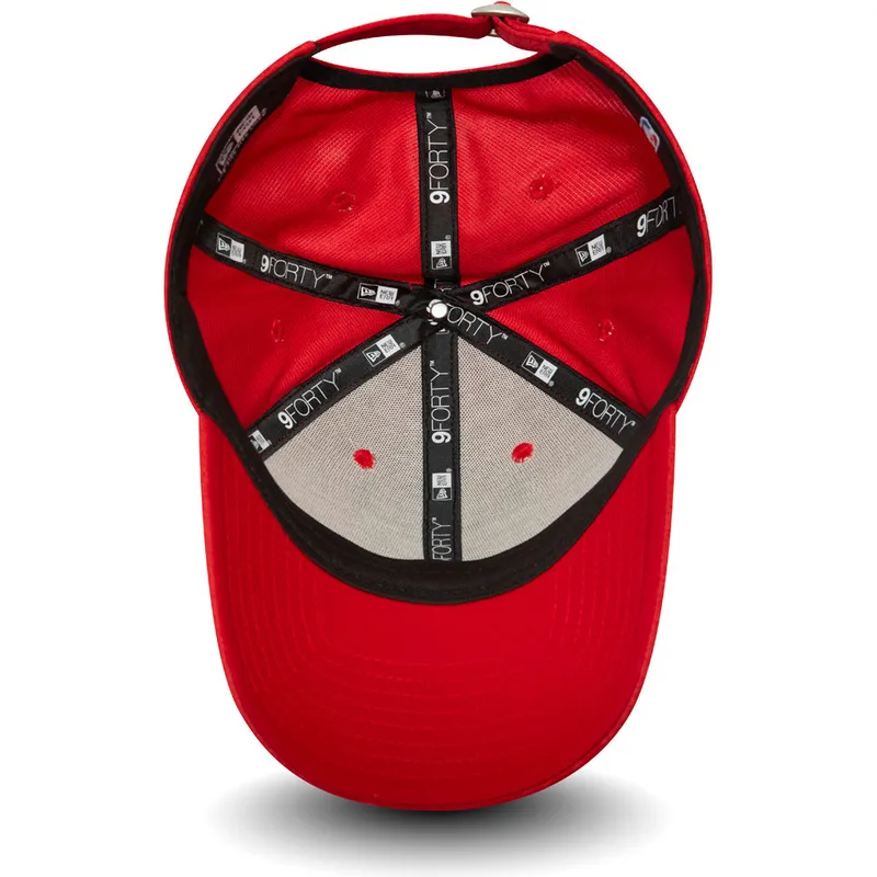 petten-gebogen-rood-verstelbare-band-9forty-shadow-tech-van-chicago-bulls-nba-van-new-era