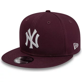 Gorra plana granate snapback 9FIFTY Essential de New York Yankees MLB de New Era