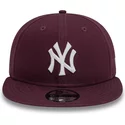 new-era-flat-brim-9fifty-essential-new-york-yankees-mlb-maroon-snapback-cap