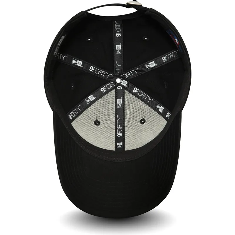 petten-gebogen-zwart-verstelbaar-9forty-essential-van-new-york-yankees-mlb-van-new-era