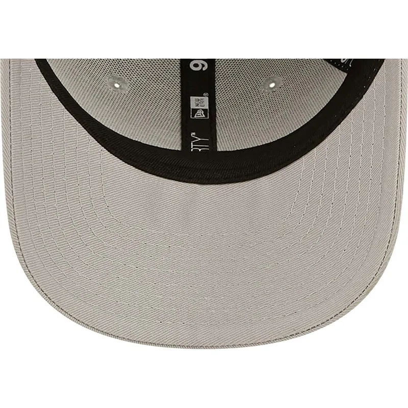 petten-gebogen-beige-verstelbaar-voor-kinderen-9forty-league-essential-van-chicago-white-sox-mlb-van-new-era