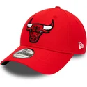 petten-gebogen-rood-verstelbaar-9forty-team-side-patch-van-chicago-bulls-nba-van-new-era