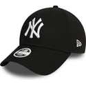 petten-gebogen-zwart-verstelbare-band-9forty-essential-van-new-york-yankees-mlb-van-new-era