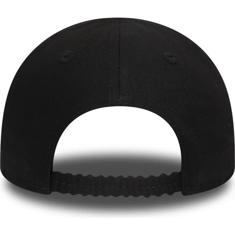 justerbar-sort-buet-kasket-til-smaborn-9forty-league-essential-fra-new-york-yankees-mlb-fra-new-era