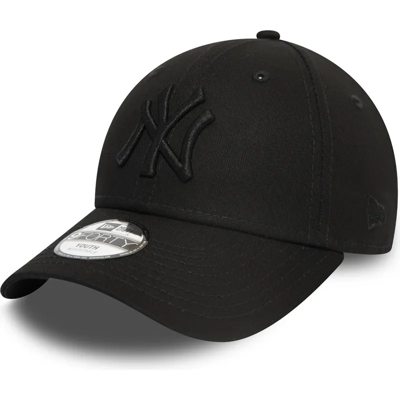 czarna-zakrzywiona-czapka-regulowana-dla-dzieci-z-czarnym-logo-9forty-league-essential-new-york-yankees-mlb-new-era