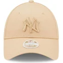 petten-gebogen-beige-verstelbare-band-9forty-league-essential-van-new-york-yankees-mlb-van-new-era