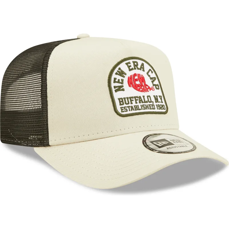 petten-gebogen-beige-snapback-a-frame-van-new-era