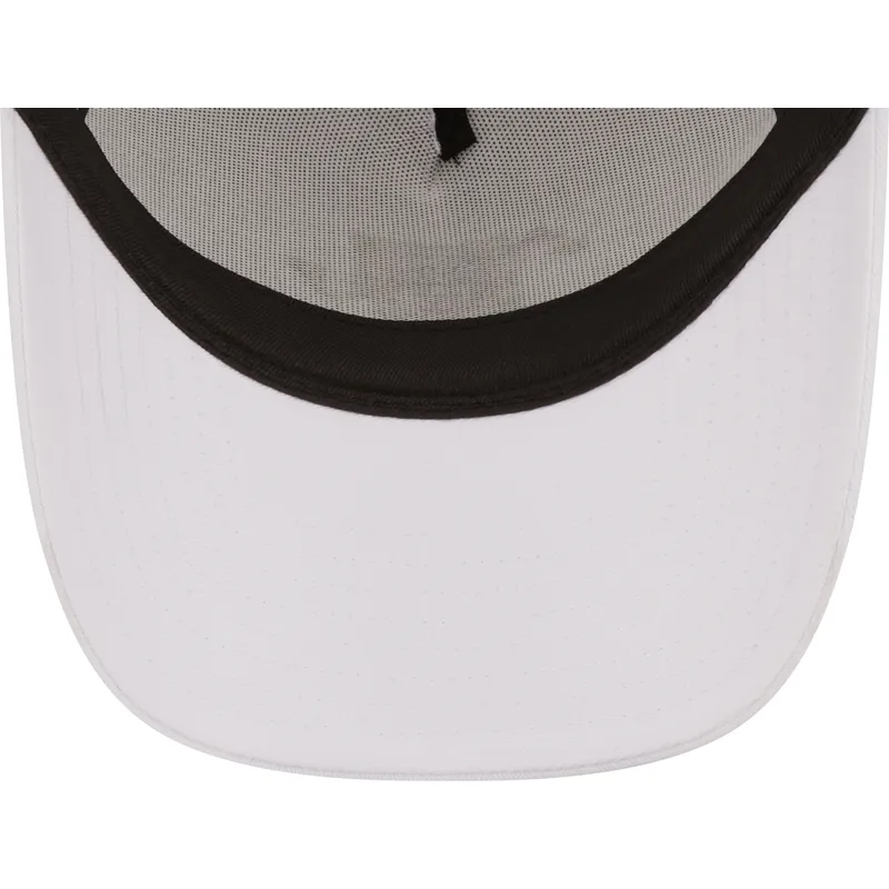 petten-gebogen-wit-snapback-a-frame-van-bob-esponja-van-new-era petten-gebogen-wit-snapback-a-frame-van-bob-esponja-van-new-era