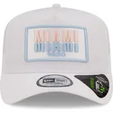 petten-gebogen-wit-snapback-a-frame-van-new-era